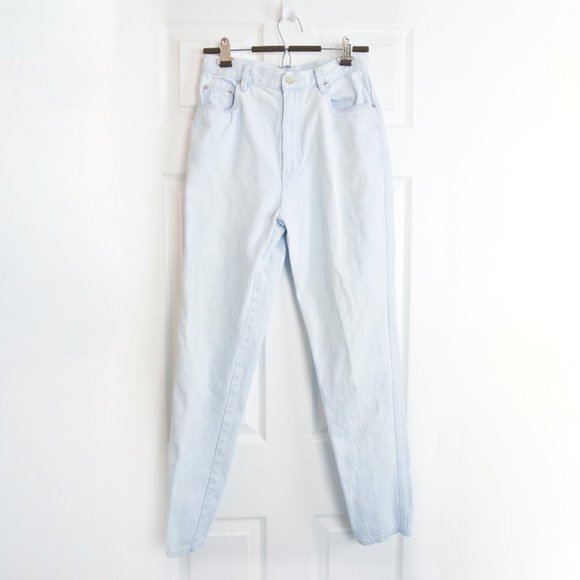 Levi's Denim - Vintage Light Wash Mom Jeans High Waisted